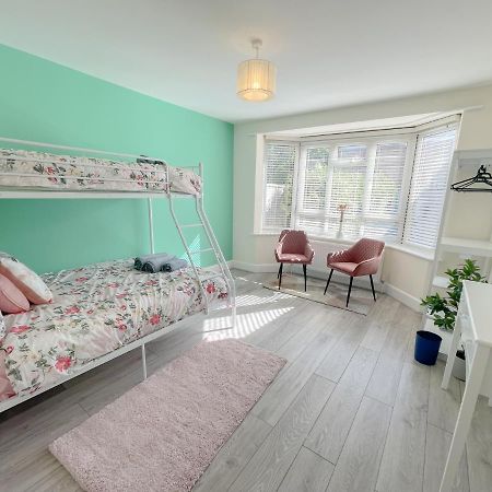 Large 3 Bedroom & 2 Bath - Ground Floor With Parking Борнмут Экстерьер фото